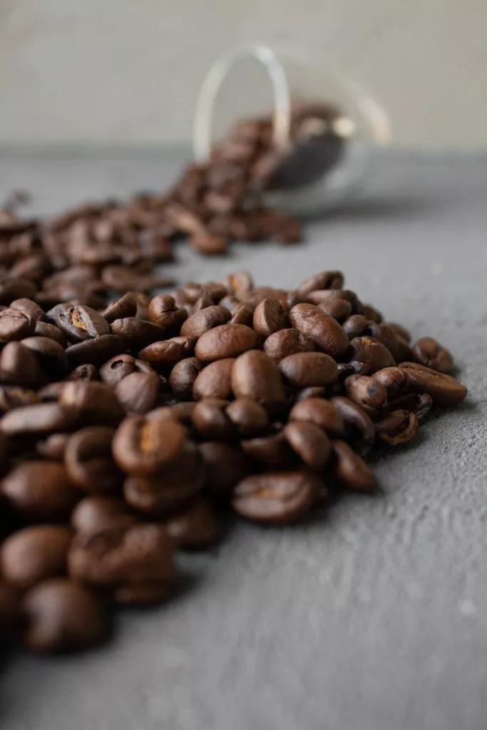 Combien peut-on faire de tasses de café selon les machines à café sélectionnées ?