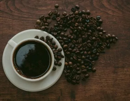 Tasse et grain de café
